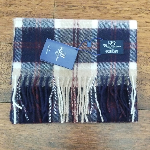 Ballantrae | Lambswool Scarf - Picture 3 of 4